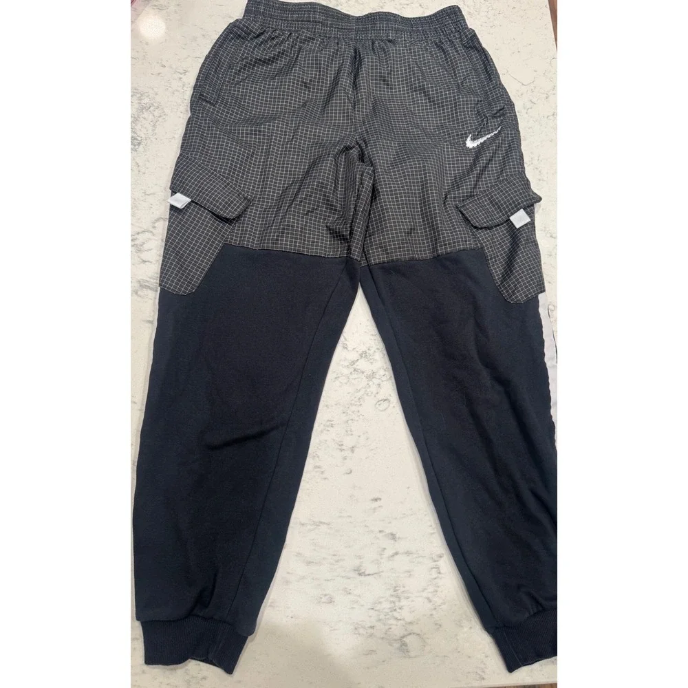 Nike Youth Cargo Joggers Black Grid Pattern Mixed Media Sweatpants Large. NWOT.
